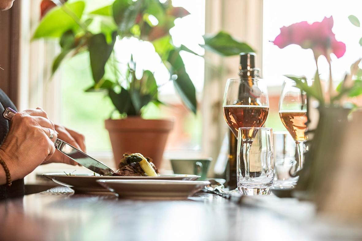 Loefwings B&B Broddetorp Екстериор снимка